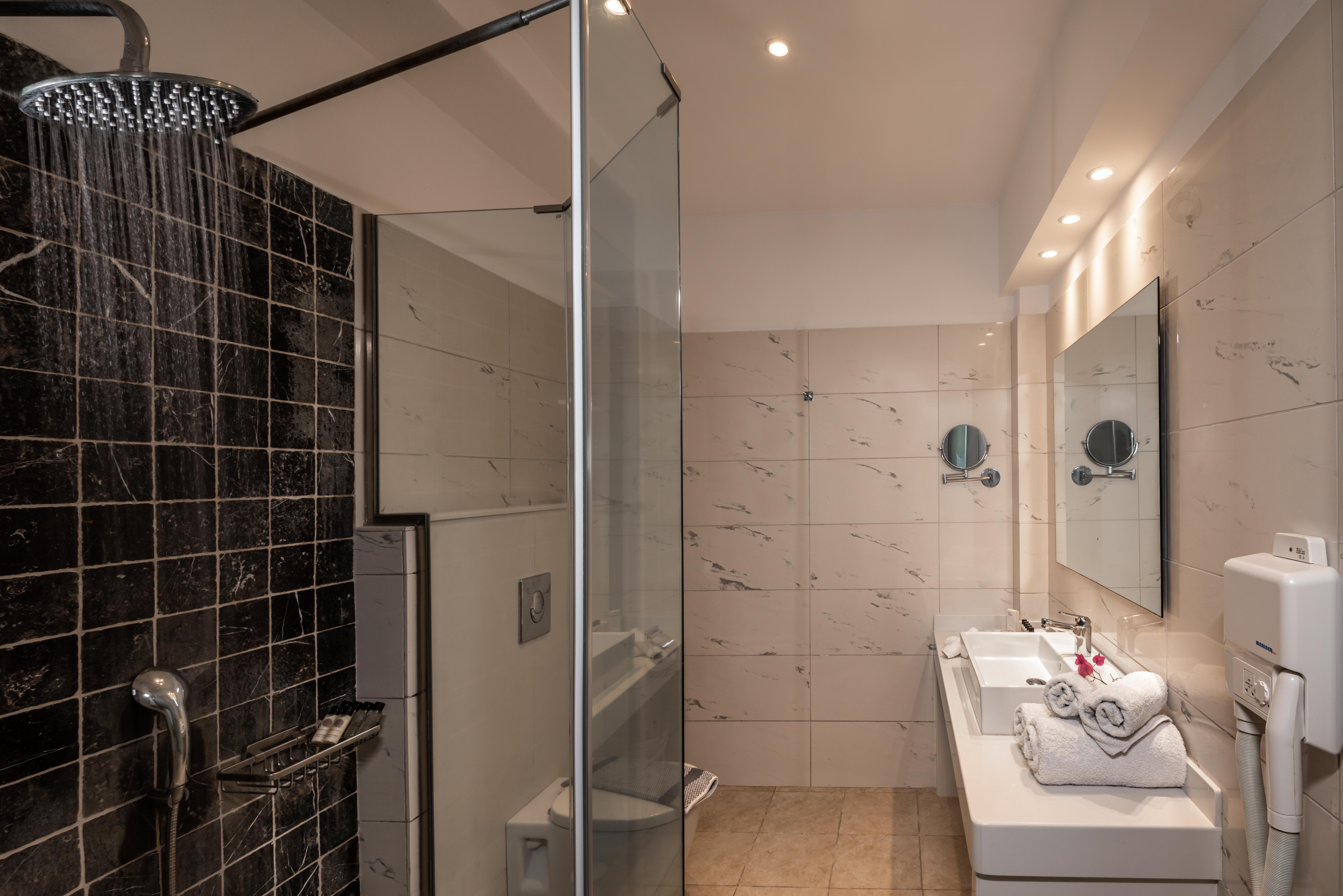 Splendour Hotel And Suites Firostefani Bagian luar foto