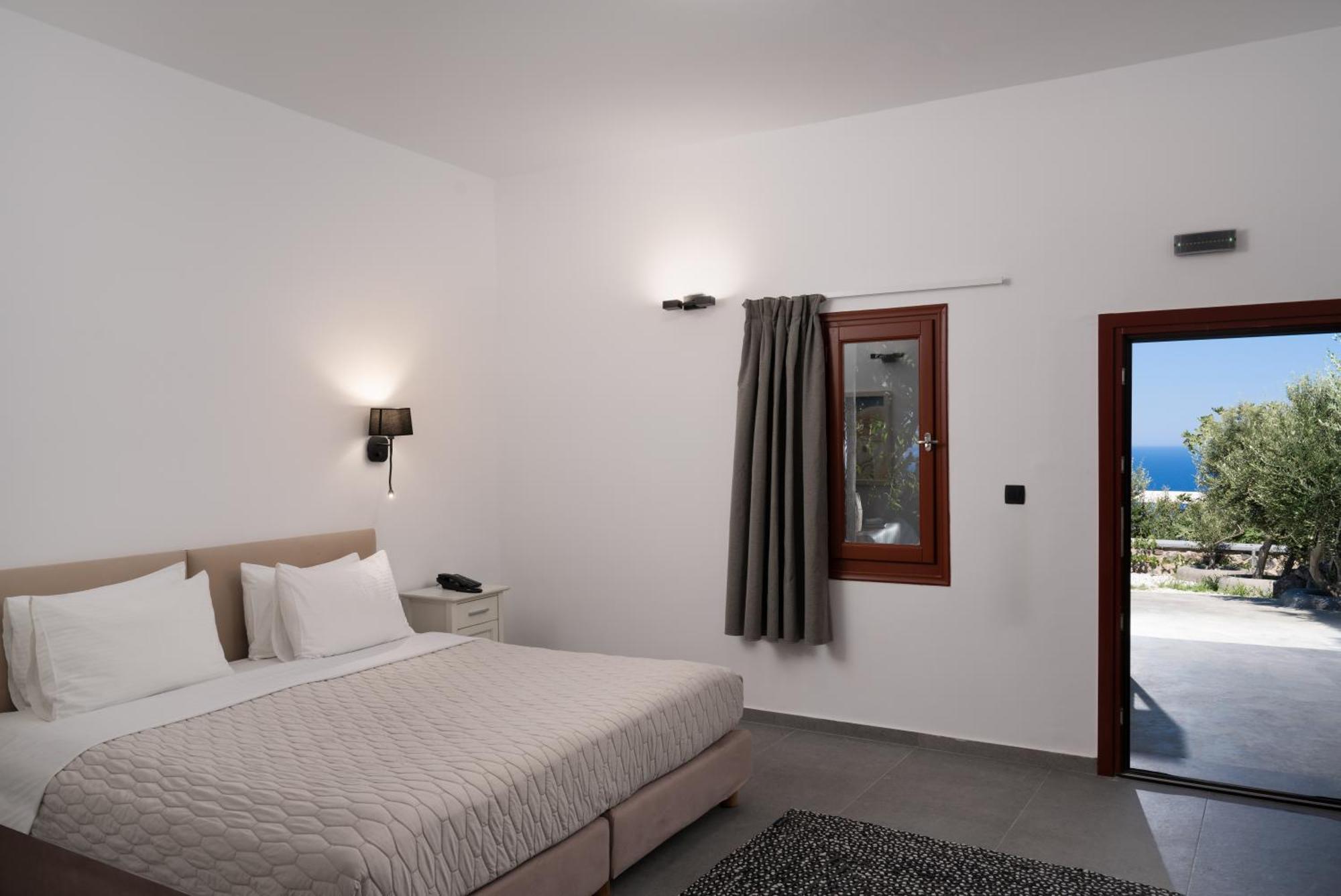 Splendour Hotel And Suites Firostefani Bagian luar foto